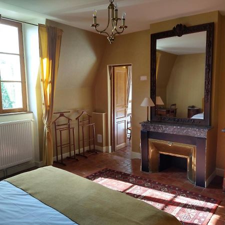 Hotel La Croix De Vernuche Варен-Возель Экстерьер фото