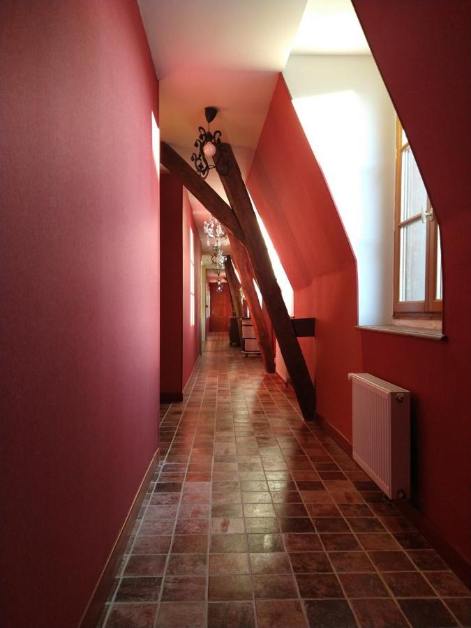 Hotel La Croix De Vernuche Варен-Возель Экстерьер фото
