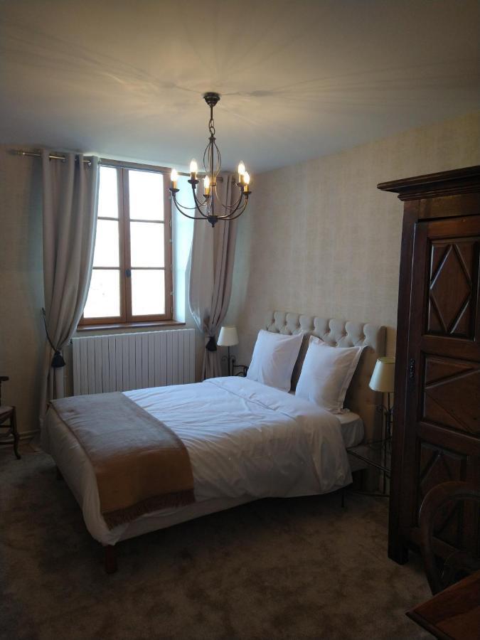 Hotel La Croix De Vernuche Варен-Возель Экстерьер фото