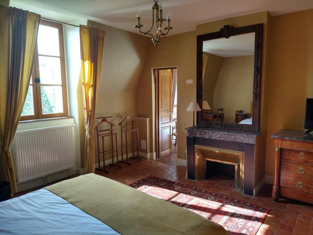 Hotel La Croix De Vernuche Варен-Возель Экстерьер фото