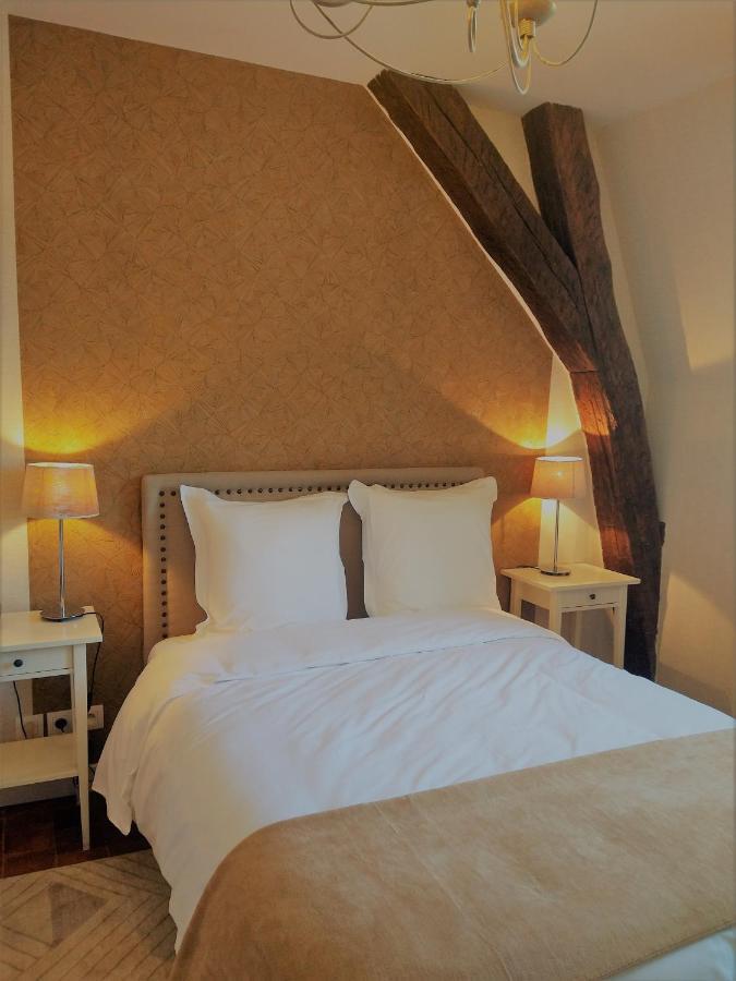 Hotel La Croix De Vernuche Варен-Возель Экстерьер фото
